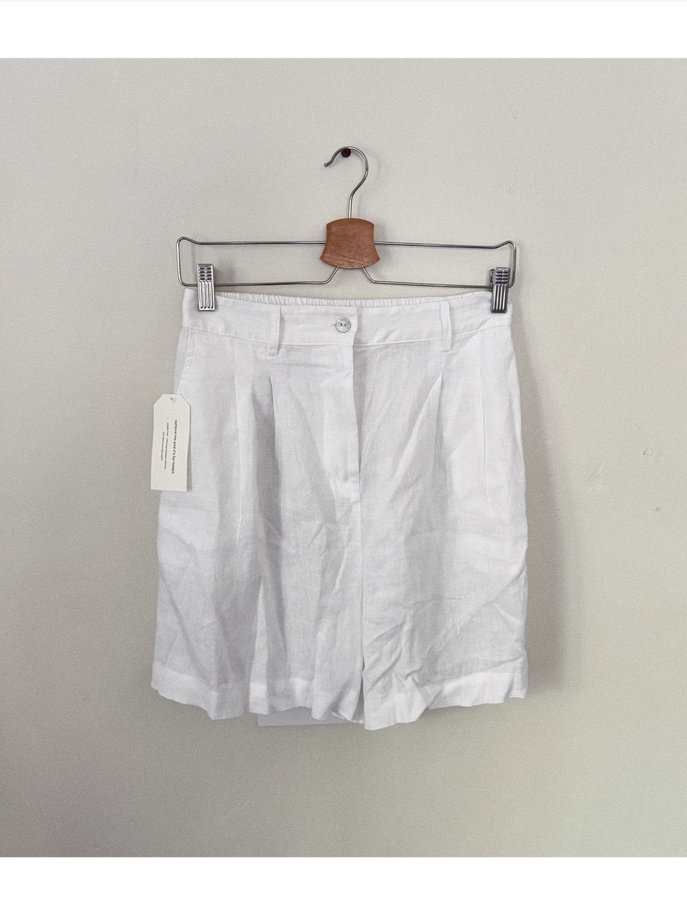 NWT donni the linen pleated short